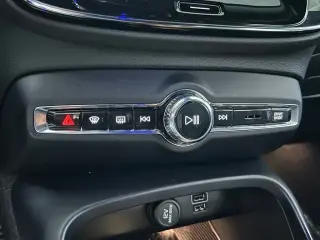 Volvo XC40 2021 AWD T5 R-Design 4dr SUV