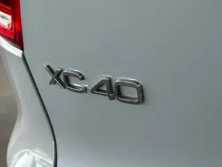 Volvo XC40 2021 AWD T5 R-Design 4dr SUV