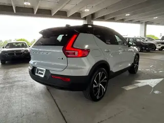 Volvo XC40 2021 AWD T5 R-Design 4dr SUV