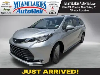 Toyota Sienna 2023 XLE 8-Passenger 4dr Mini-Van