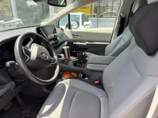 Toyota Sienna 2023 XLE 8-Passenger 4dr Mini-Van