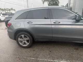 Mercedes-Benz GLC 2021 GLC 300 4dr SUV
