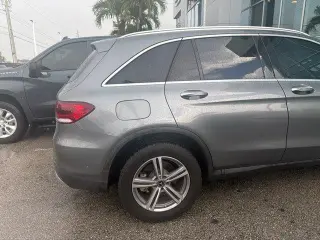 Mercedes-Benz GLC 2021 GLC 300 4dr SUV