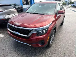Kia Seltos 2023 S 4dr SUV