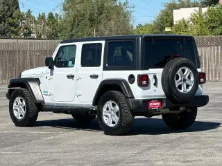 Jeep Wrangler Unlimited 2020 4x4 Willys Sport 4dr SUV