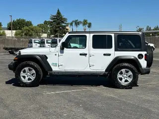 Jeep Wrangler Unlimited 2020 4x4 Willys Sport 4dr SUV