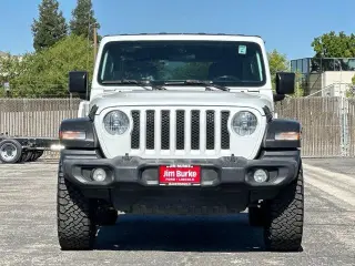 Jeep Wrangler Unlimited 2020 4x4 Willys Sport 4dr SUV