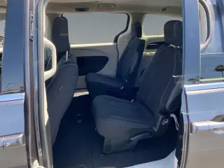Chrysler Voyager 2023 LX 4dr Mini-Van