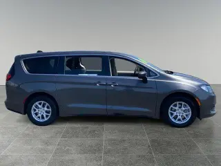 Chrysler Voyager 2023 LX 4dr Mini-Van