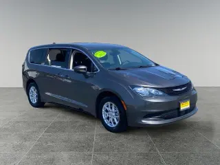 Chrysler Voyager 2023 LX 4dr Mini-Van