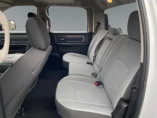 Ram 1500 Classic 2022 4x2 SLT 4dr Crew Cab 5.5 ft. SB Pickup