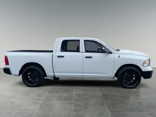 Ram 1500 Classic 2022 4x2 SLT 4dr Crew Cab 5.5 ft. SB Pickup