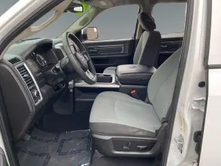 Ram 1500 Classic 2022 4x2 SLT 4dr Crew Cab 5.5 ft. SB Pickup