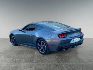 Ford Mustang 2024 EcoBoost 2dr Fastback