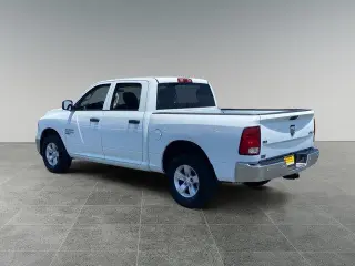 Ram 1500 Classic 2022 4x4 SLT 4dr Crew Cab 5.5 ft. SB Pickup