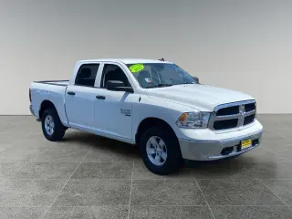 Ram 1500 Classic 2022 4x4 SLT 4dr Crew Cab 5.5 ft. SB Pickup