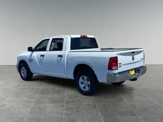 Ram 1500 Classic 2022 4x4 SLT 4dr Crew Cab 5.5 ft. SB Pickup