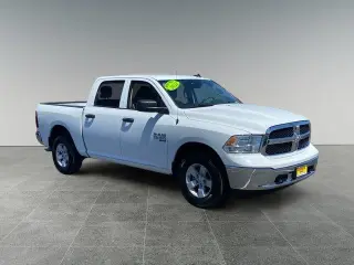 Ram 1500 Classic 2022 4x4 SLT 4dr Crew Cab 5.5 ft. SB Pickup