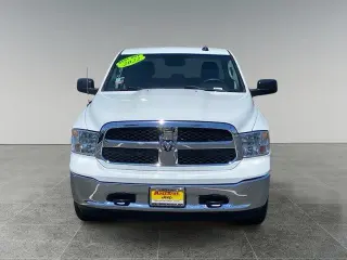 Ram 1500 Classic 2022 4x4 SLT 4dr Crew Cab 5.5 ft. SB Pickup