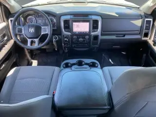 Ram 1500 Classic 2022 4x4 SLT 4dr Crew Cab 5.5 ft. SB Pickup