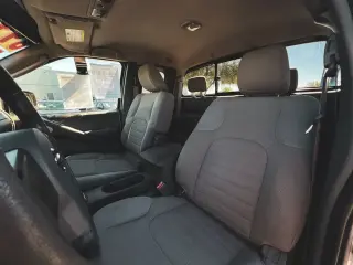 Nissan Frontier 2010 4x2 SE 4dr King Cab Pickup 5A