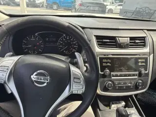 Nissan Altima 2017 2.5 SR 4dr Sedan