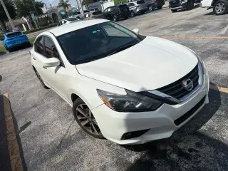 Nissan Altima 2017 2.5 SR 4dr Sedan