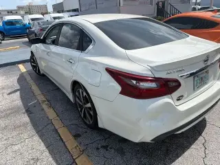 Nissan Altima 2017 2.5 SR 4dr Sedan