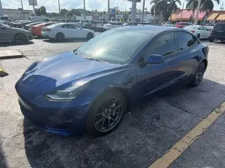 Tesla Model 3 2022 AWD Long Range 4dr Sedan