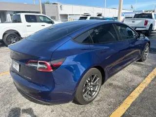 Tesla Model 3 2022 AWD Long Range 4dr Sedan
