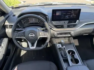 Nissan Altima 2025 2.5 SV 4dr Sedan