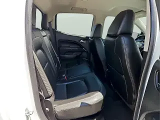 GMC Canyon 2021 4x4 AT4 4dr Crew Cab 5 ft. SB (Cloth)