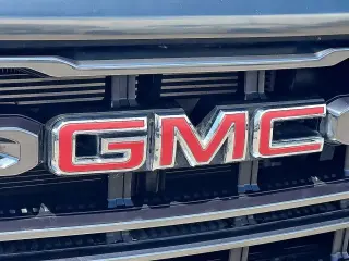 GMC Canyon 2021 4x4 AT4 4dr Crew Cab 5 ft. SB (Cloth)