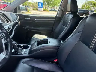 Toyota Highlander 2018 AWD SE 4dr SUV