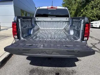Chevrolet Colorado 2024 4x4 Trail Boss 4dr Crew Cab 5 ft. SB