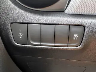 Hyundai KONA 2018 AWD SE 4dr Crossover