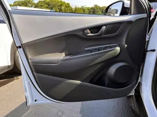 Hyundai KONA 2018 AWD SE 4dr Crossover