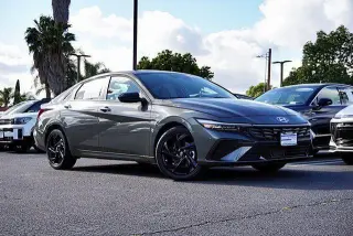 Hyundai ELANTRA 2026 SEL Sport 4dr Sedan