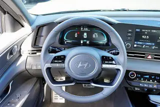 Hyundai ELANTRA 2026 SEL Sport 4dr Sedan