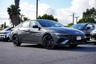 Hyundai ELANTRA 2026 SEL Sport 4dr Sedan
