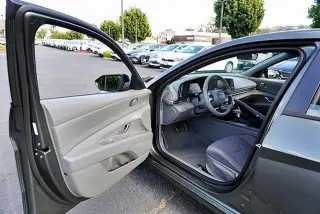 Hyundai ELANTRA 2026 SEL Sport 4dr Sedan