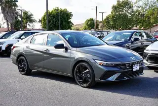 Hyundai ELANTRA 2026 SEL Sport 4dr Sedan
