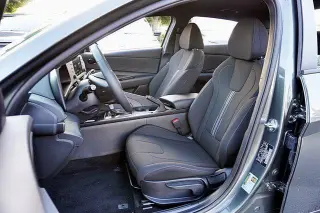 Hyundai ELANTRA 2026 SEL Sport 4dr Sedan