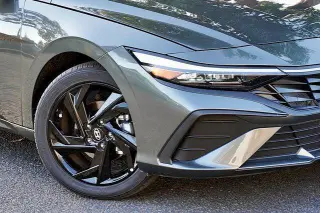 Hyundai ELANTRA 2026 SEL Sport 4dr Sedan