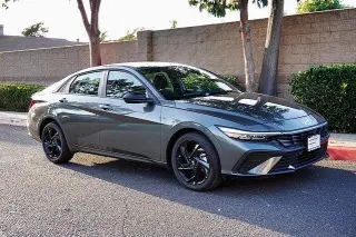 Hyundai ELANTRA 2026 SEL Sport 4dr Sedan