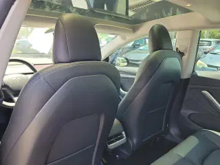 Tesla Model 3 2022 AWD Long Range 4dr Sedan