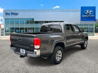 Toyota Tacoma 2017 4x2 SR5 V6 4dr Double Cab 5.0 ft SB