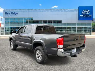 Toyota Tacoma 2017 4x2 SR5 V6 4dr Double Cab 5.0 ft SB