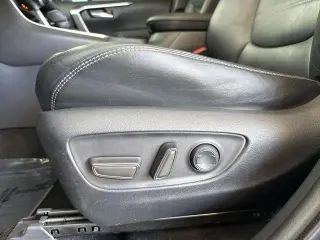 Toyota RAV4 2019 XLE Premium 4dr SUV