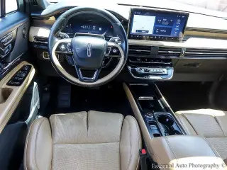 Lincoln Corsair 2023 Reserve 4dr SUV